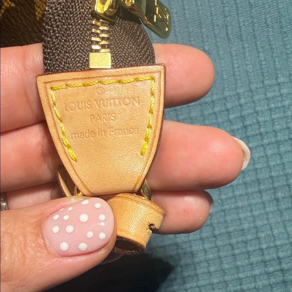 Louis Vuitton Tan and Brown Monogram Shoulder Bag - Picture 3 of 9